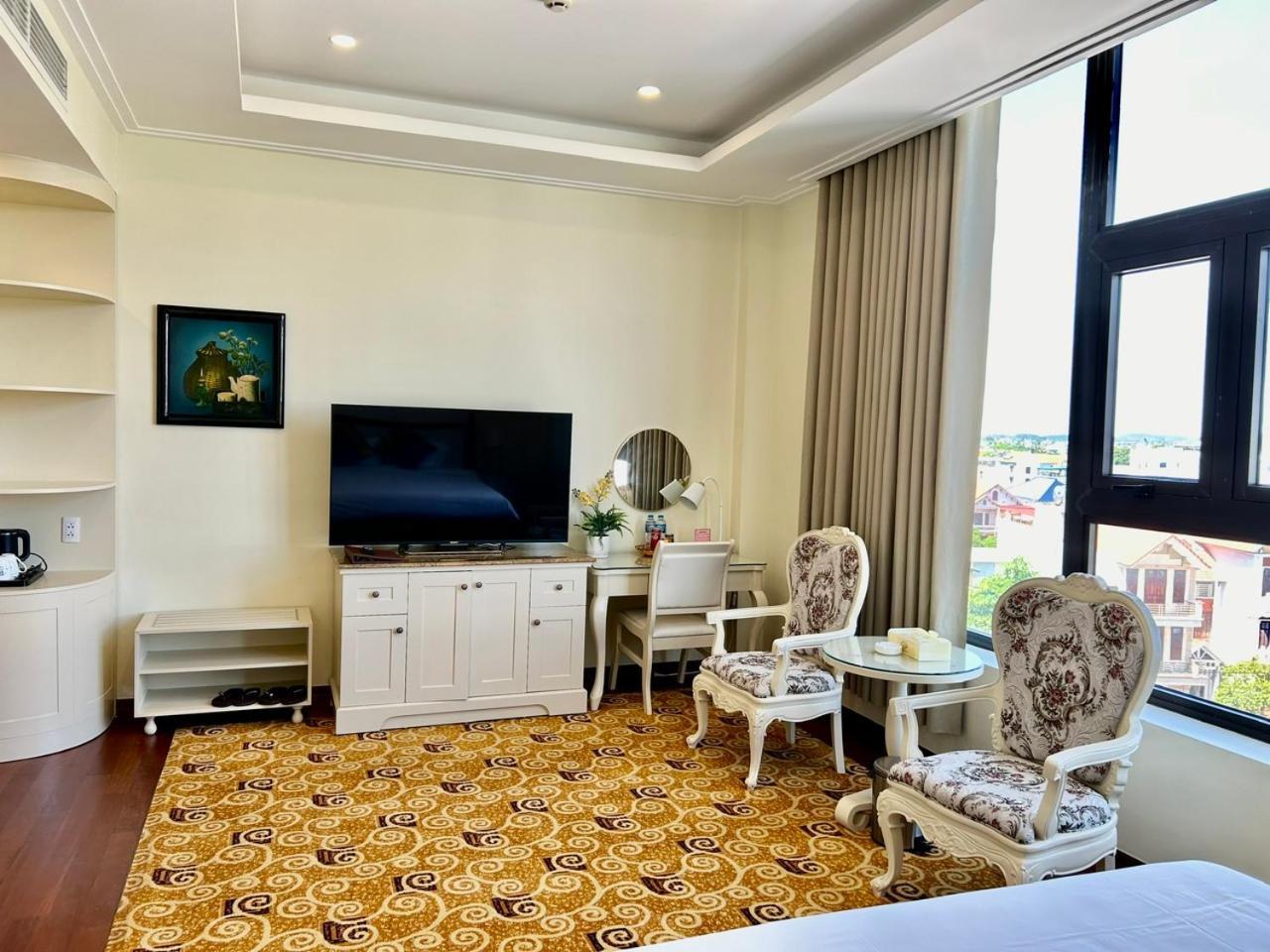 Khach San Sa Chi - Mong Cai Hotel Екстериор снимка